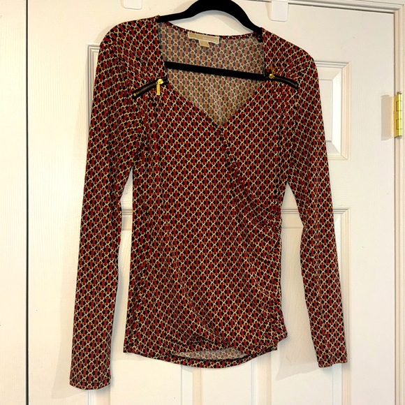 Michael Kors chain link red black gold long sleeve v neck business casual top S - Picture 2 of 7